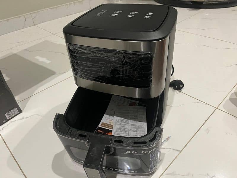 New golden Star Digital Air fryer at a reasonable price. . 7