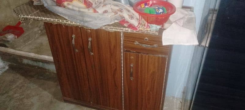 Divider , iron stand and  dressing table for sale, on urgent, 1