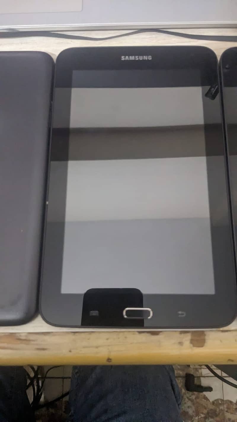 Samsung Galaxy Tab T113 1