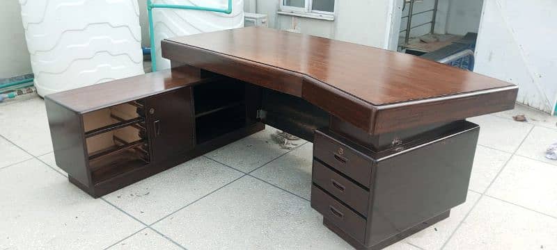 office table embassy auctiond for sale 1