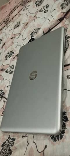 HP Touch Screen Full Size Laptop / Gaming Laptop 0