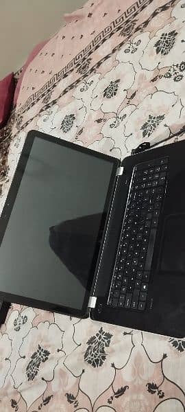 HP Touch Screen Full Size Laptop / Gaming Laptop 1