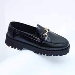 Branded shoes size available 0