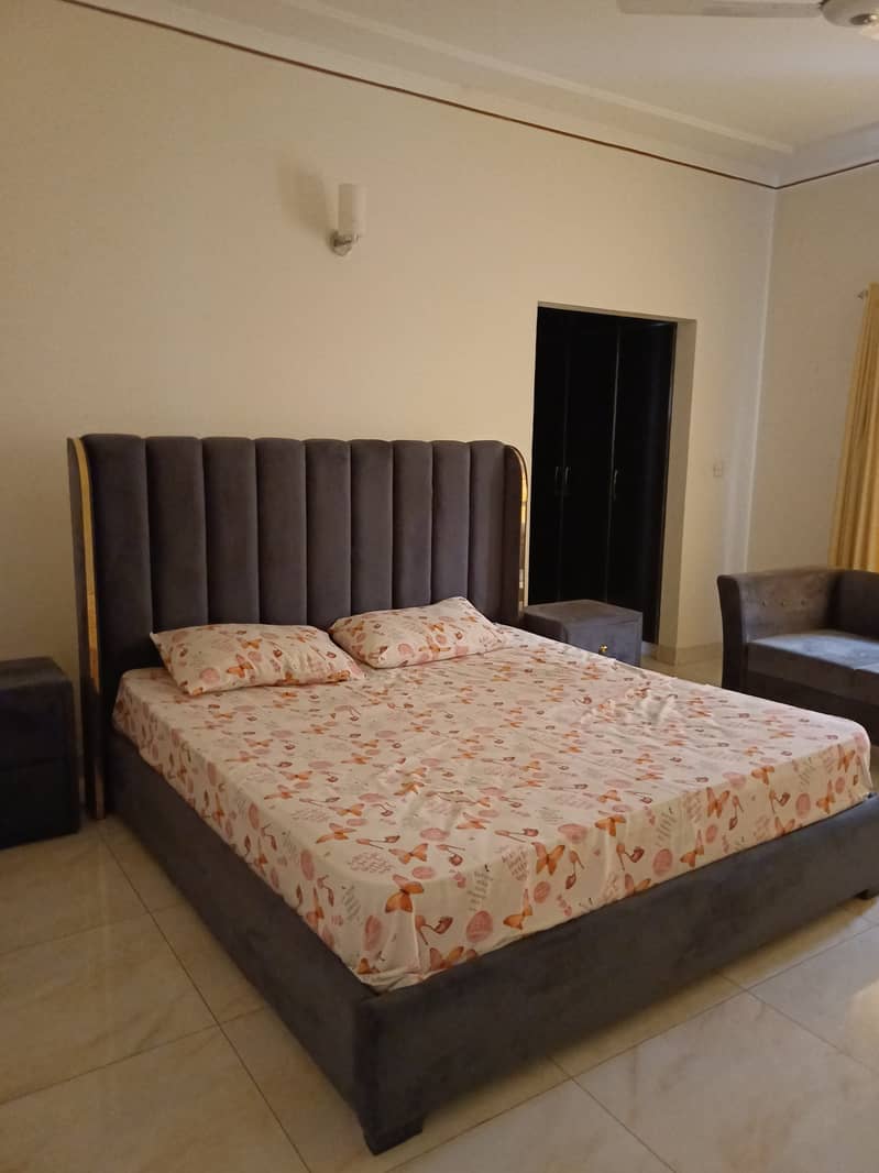 Bed with side table & mattress 0
