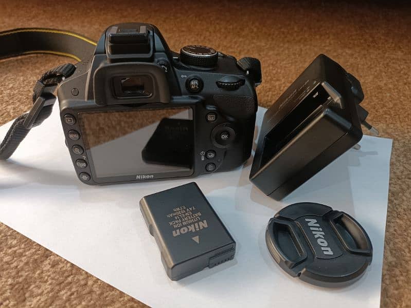 Nikon D3200 BRAND NEW CONDITION 6