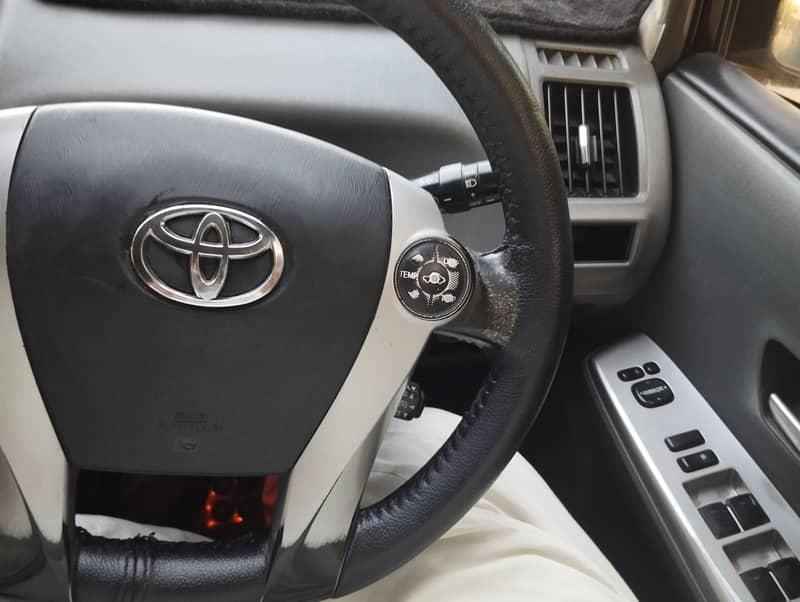 Toyota Prius Alpha hybrid 2011/2014 2