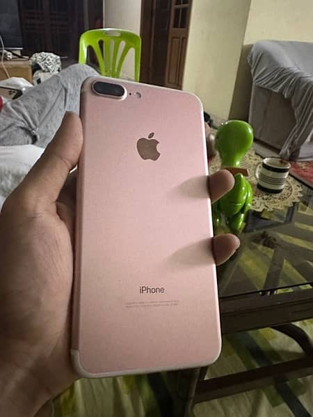 Iphone 7 plus rose gold 128 gb 10/10 sealed mint condition 0