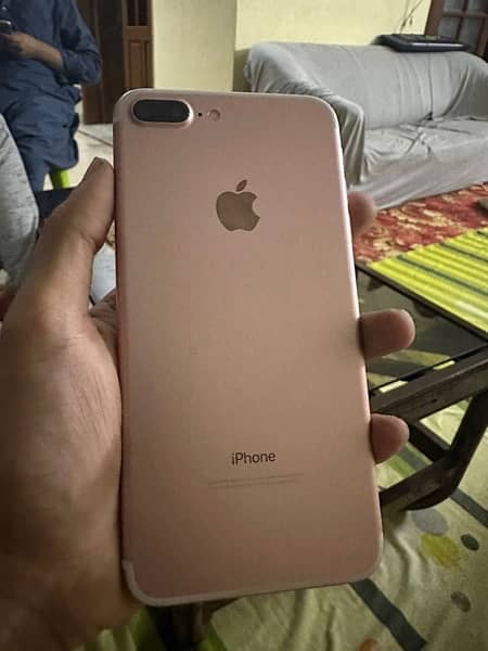 Iphone 7 plus rose gold 128 gb 10/10 sealed mint condition 1