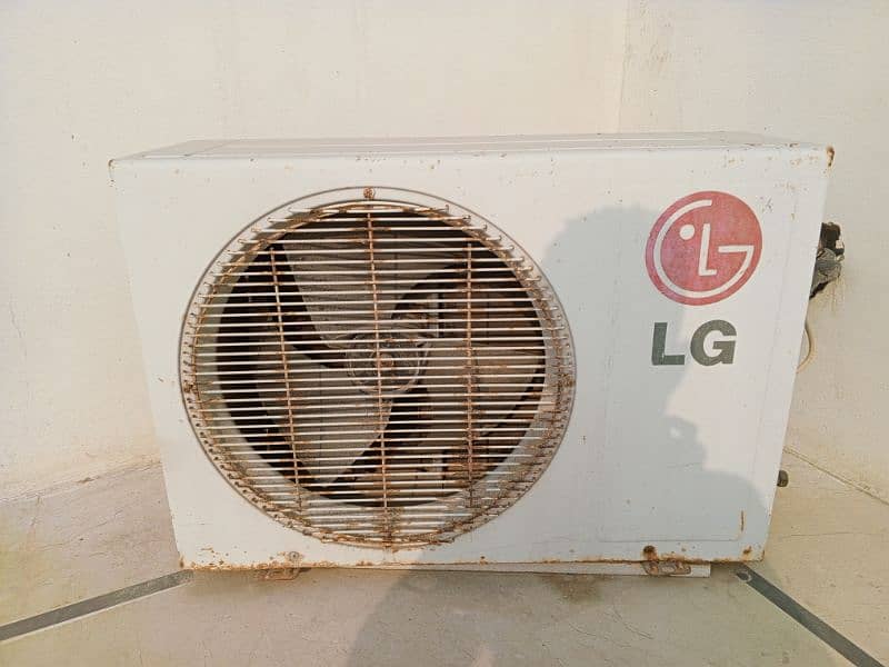 LG AC 2