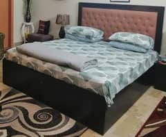 Wooden Queen size Bed Set with Dressing Table and Side tables