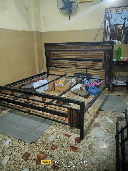 iron bed without matress in lalukhet plz add detail check kre 2
