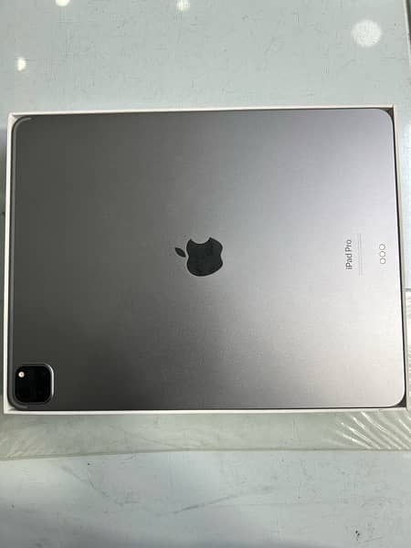 Apple iPad Pro M2 128gb Non pta With orignal box and cahrger 2
