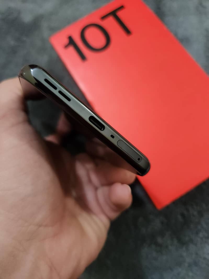OnePlus 10T 1