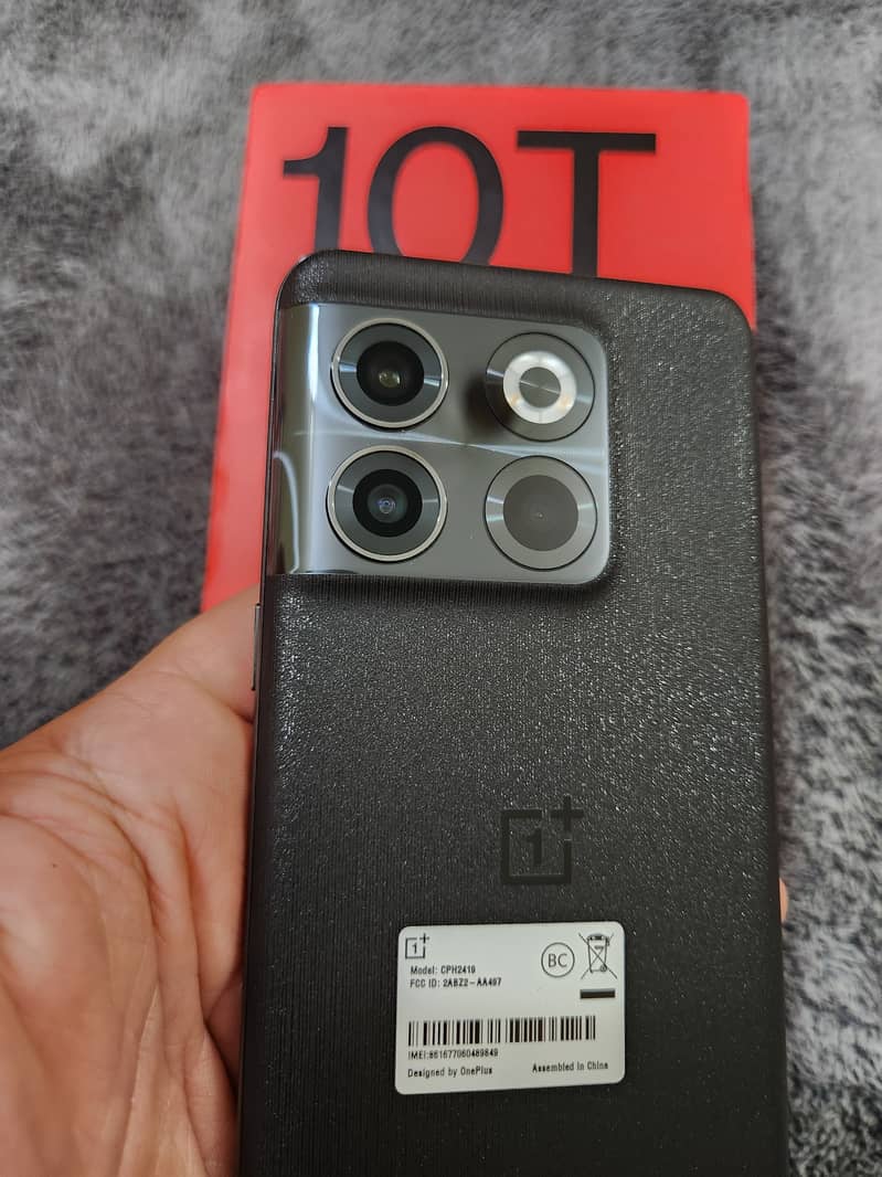 OnePlus 10T 8