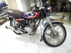 Honda 125 in good condition new tyre head pack ok bick urgent sell