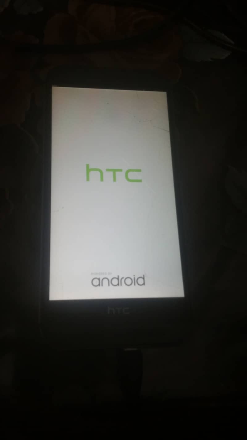 HTC One M8. Motherboard dead. Parts only. 2