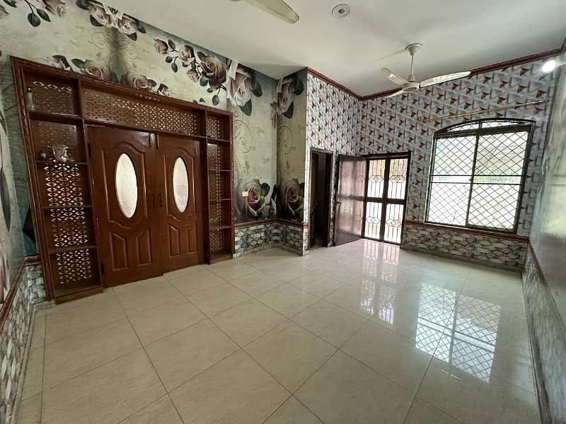 House For Grabs In 10 Marla Marghzar Officers Colony 2