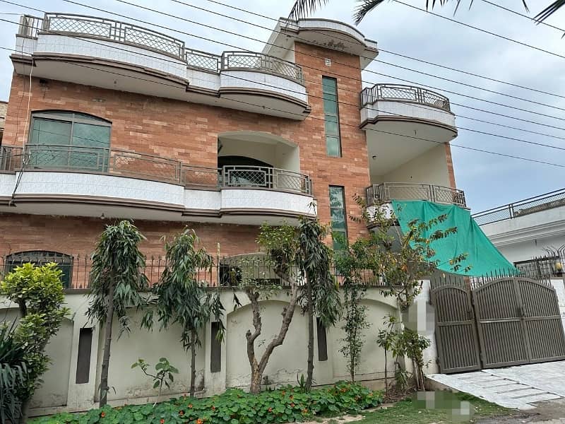 House For Grabs In 10 Marla Marghzar Officers Colony 18