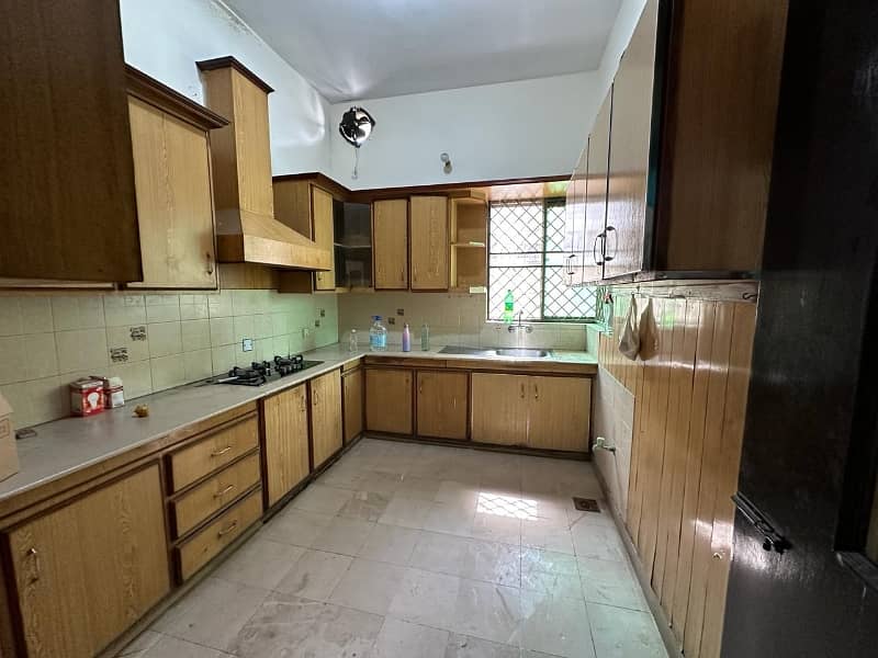 House For Grabs In 10 Marla Marghzar Officers Colony 26