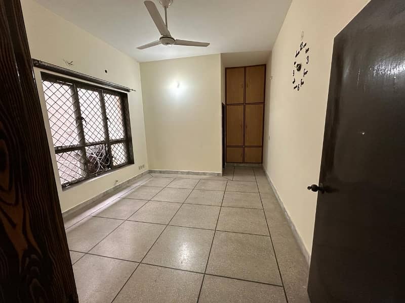 House For Grabs In 10 Marla Marghzar Officers Colony 30