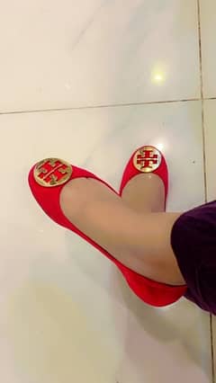 Tory burch pumps colour pink buying price 70k
