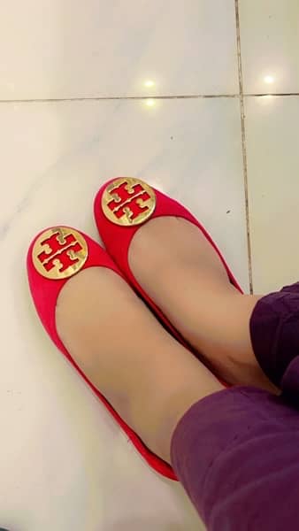 Tory burch pumps colour pink buying price 70k 2
