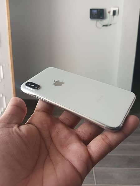 Iphone X 256gb pta official approved 5