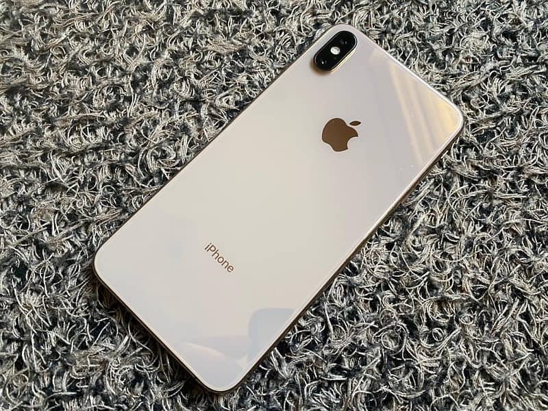 JUST LIKE NEW iPhone XS Max 256gb Gold Non PTA E-Sim Time Available 1