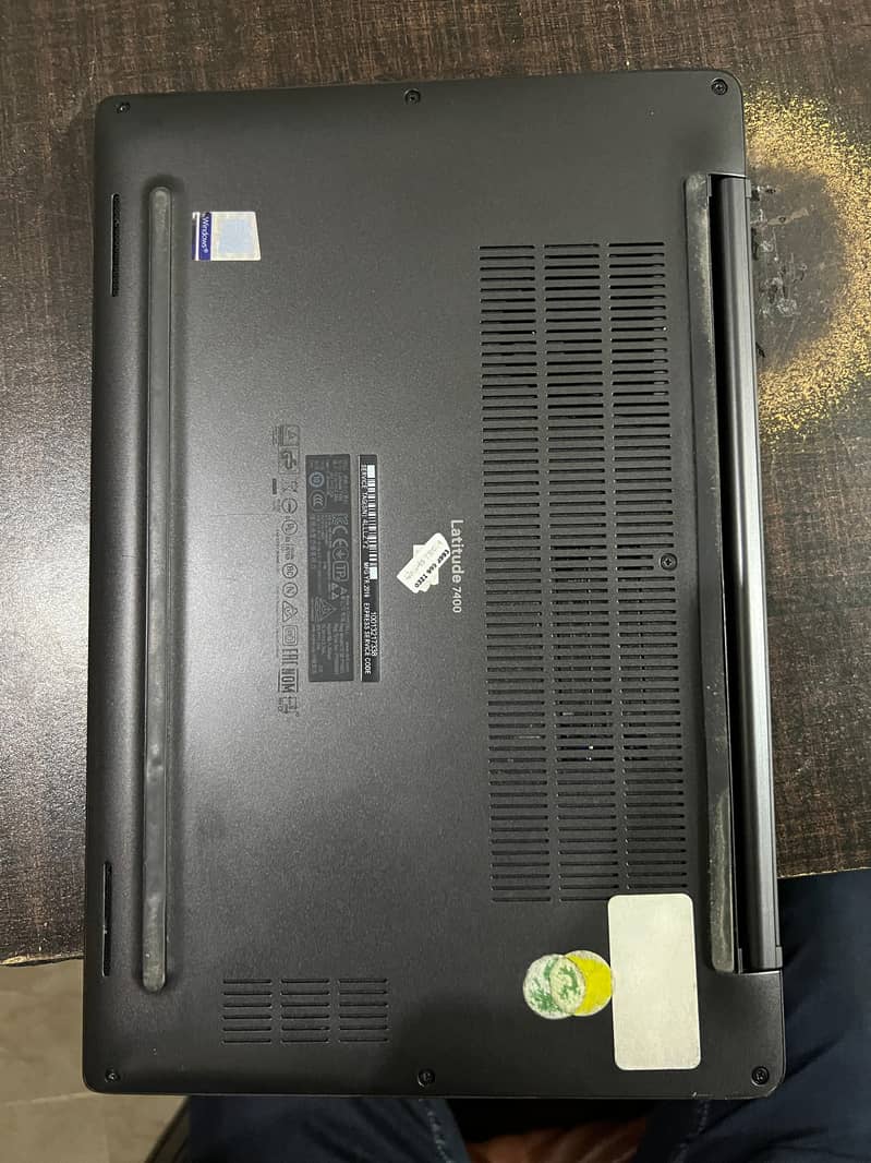 Dell laptop cor i5 8th gen in lahore in low price 3