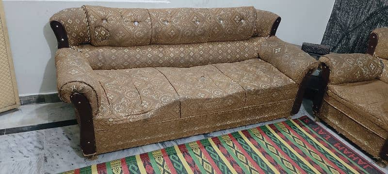 Sofa set for urgent sale 5 seater 1