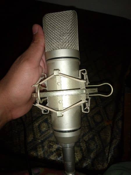 Condenser Mic With Pop Filter Stand 3