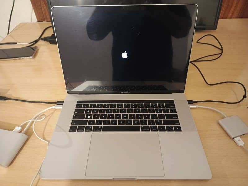 A Macbook Pro 2019 i9 4