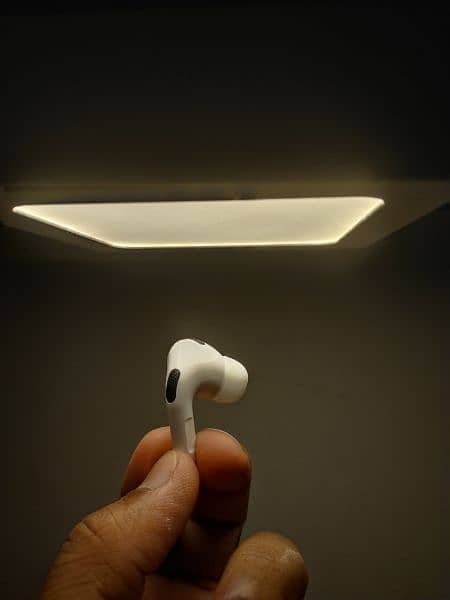Apple 3rd Generation Airpods Pro | Redmi Airpods 4