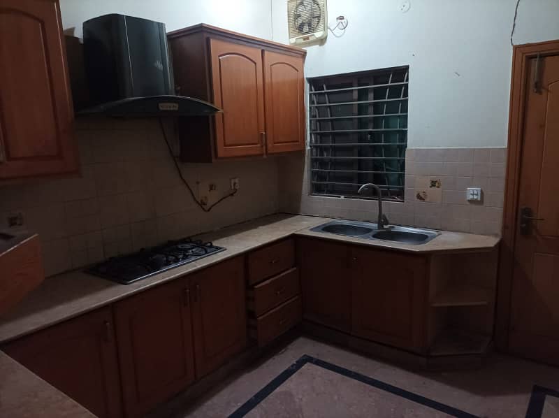 10 Marla Single Unit With Basement House In Phase 3 Bahria Town Rwp 1