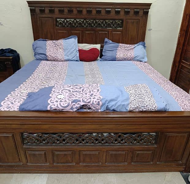 Bed sets for urgent sale 0