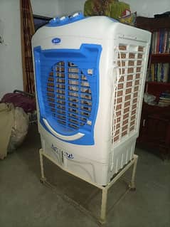 For sell final 21000 with stand. contact 03200215837