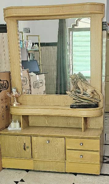 Dressing Table with stool 0