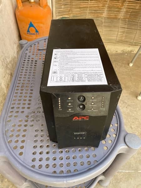 APC UPS 1500 Watts 2