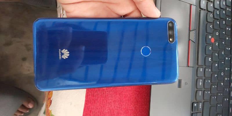 huawei y7 prime 3/32 condition like new jist touch glass crack hai 5