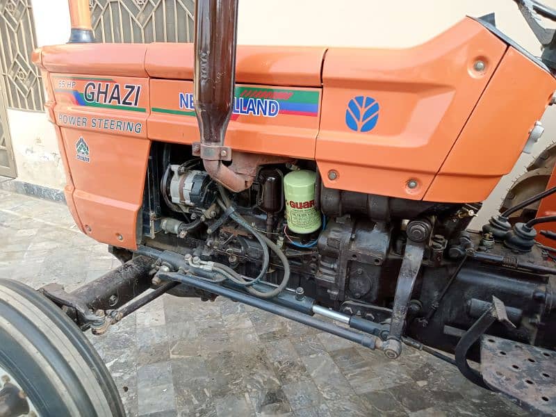 Model 2022 totally Genuine condition 15 any pass tractor  New tayir 8
