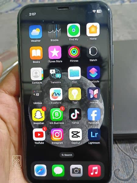 Apple Iphone 11 Non PTA Lush Condition 3