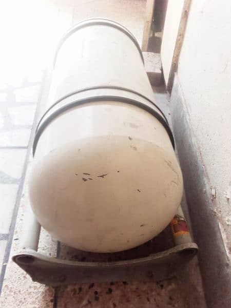 CNG cylinder genuine with kit 1
