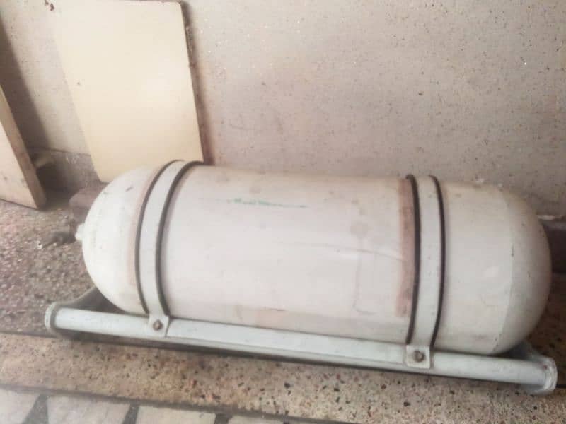 CNG cylinder genuine with kit 2