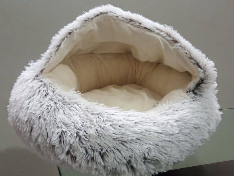 Soft and Comfortable  Bed for Cats and Small Dogs 1