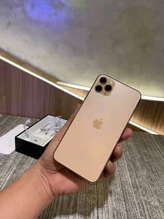 iphone 11 pro Max 256 GB contact me WhatsApp number03428126589