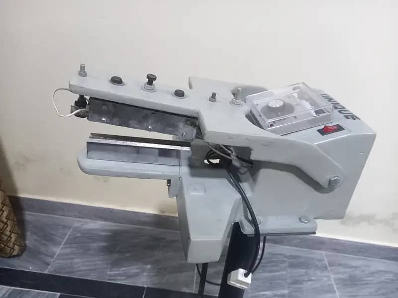 kochi packing machine, scrubber Making machne.  03271650358 11