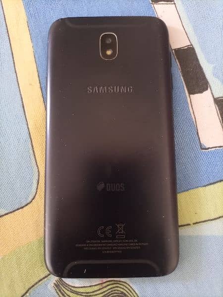 Samsung Galaxy j7 pro 6