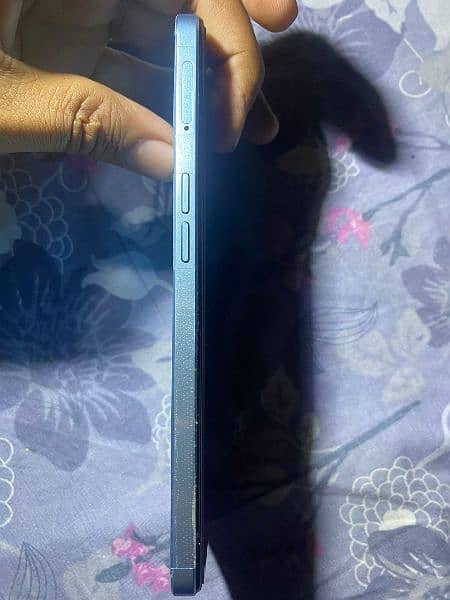 OnePlus N20 SE

6/128
10/9 condition 8