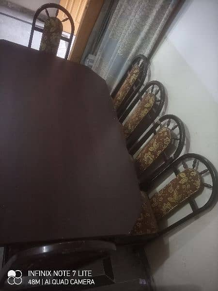 Dinning Table and 6 chairs 0