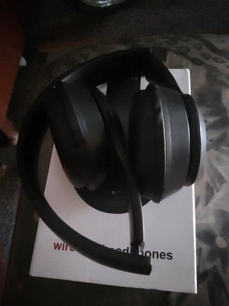 Bluetooth headphones+MP3 player 10/10 with box charging cable. 0